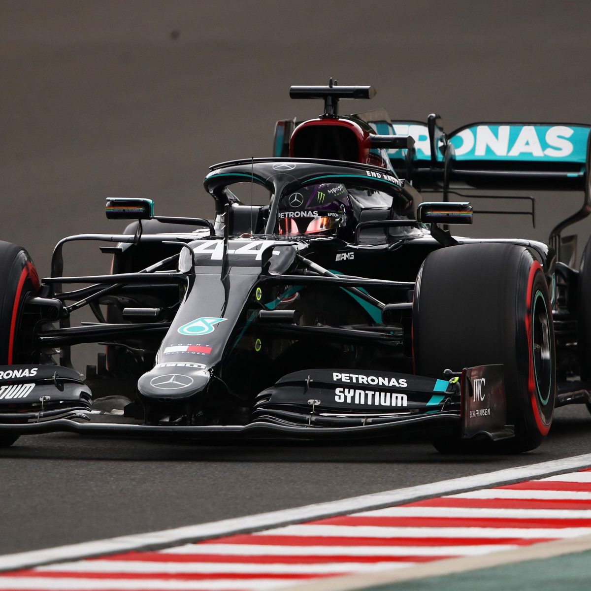 Gp d'Ungheria: Hamilton vince doppiando le Ferrari - Zero Zero News