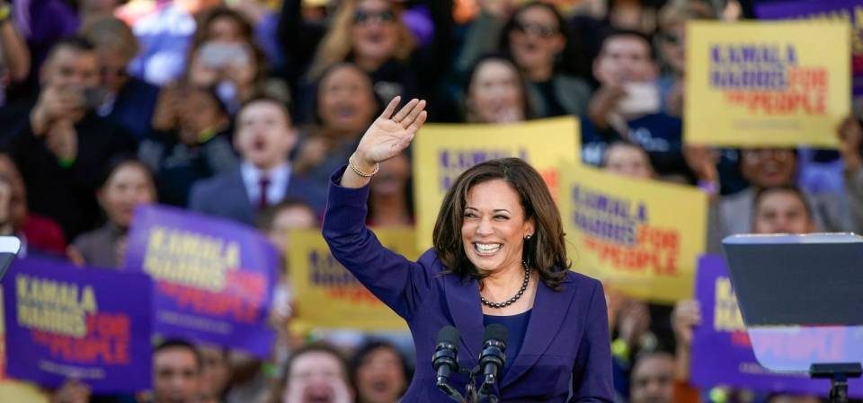 Rispetto alla Clinton le donne voteranno in massa Kamala Harris