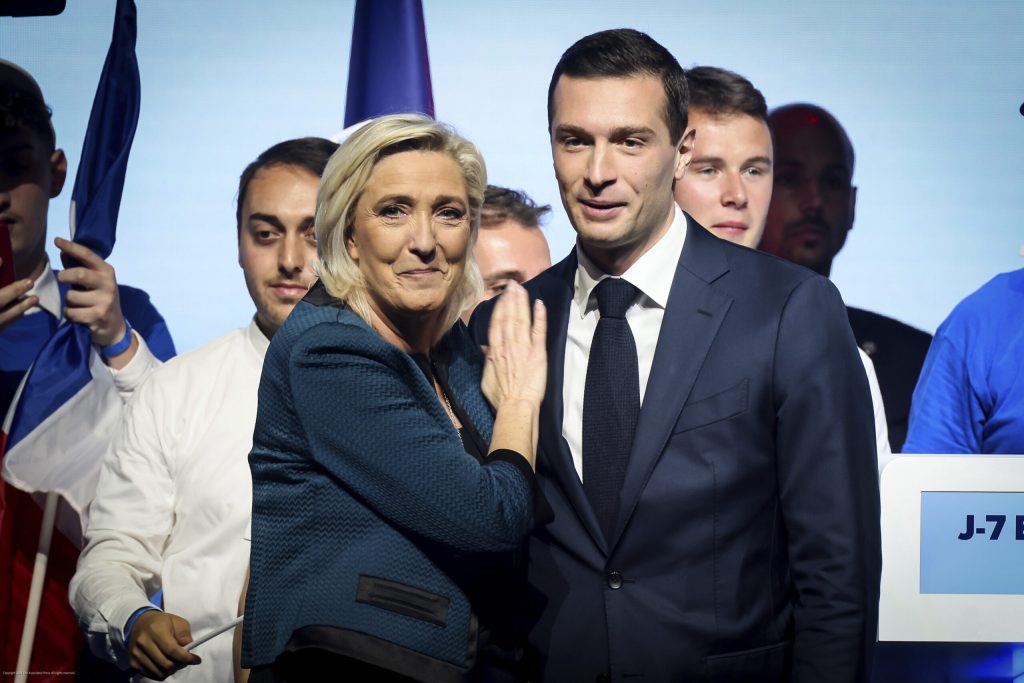 La Francia fra l'enfant prodige di Le Pen e la Rivoluzione