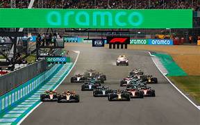 Silverstone: guizzo di Hamilton che precede 